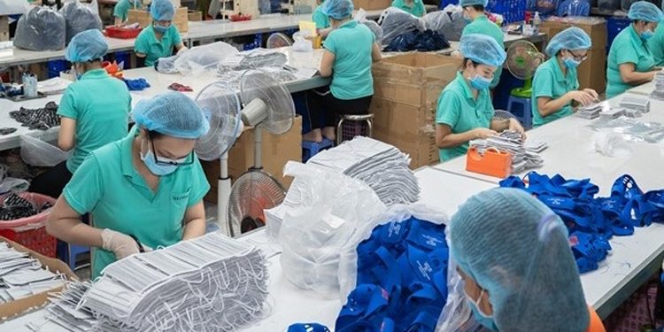 Xuất khẩu hơn 453 triệu chiếc khẩu trang y tế trong năm 2021