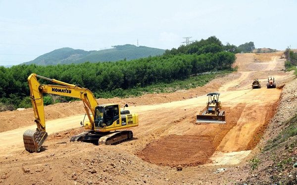 Khơi thông nguồn lực để thu hút đầu tư