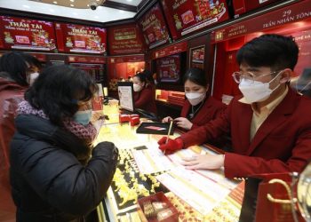 Giá vàng giảm gần 2 triệu đồng/lượng