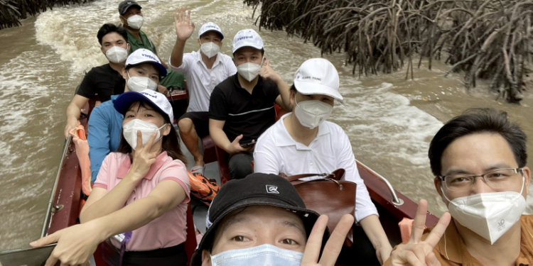 Nhu cầu nhân sự ngành dịch vụ sẽ tăng mạnh vào đầu năm 2022