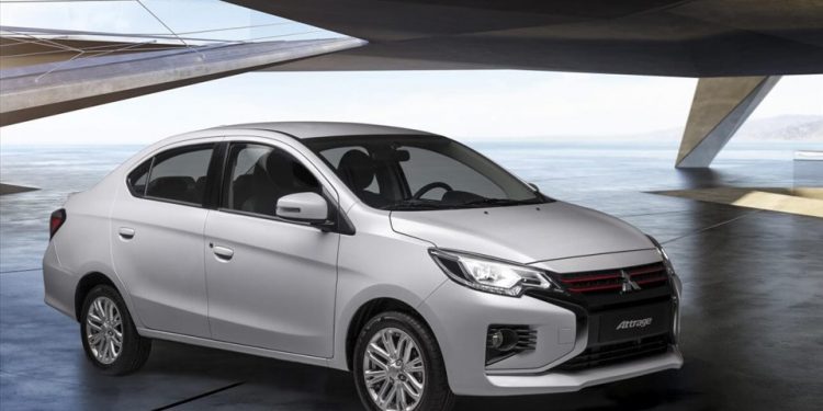 Top 10 ôtô tiết kiệm nhiên liệu đáng lựa chọn khi giá xăng leo thang