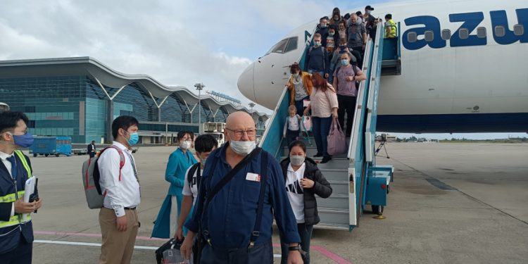 Doanh nghiệp lữ hành đưa khách Nga đến Khánh Hòa khốn đốn do chiến sự