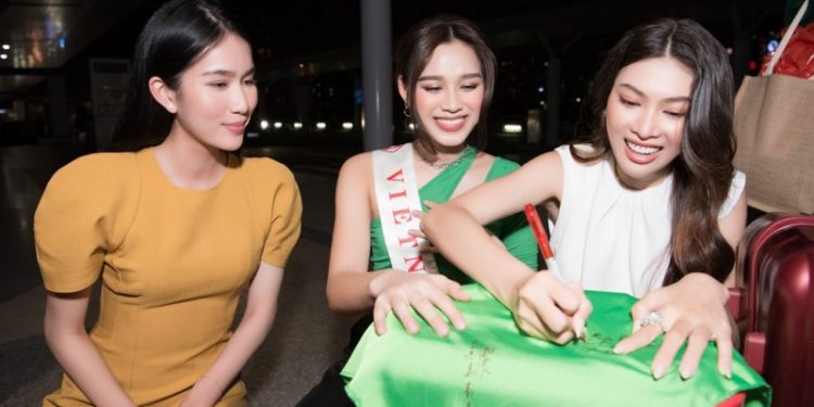 Đỗ Hà lên đường tham dự Miss World 2021