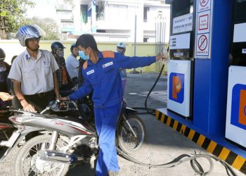 Sẽ lùi thời gian điều chỉnh giá xăng