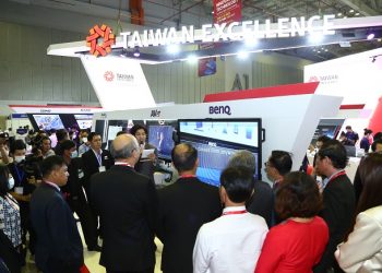 Taiwan Excellence đã thu hút lượng lớn khách tham dự ngay trong ngày đầu tiên triển lãm