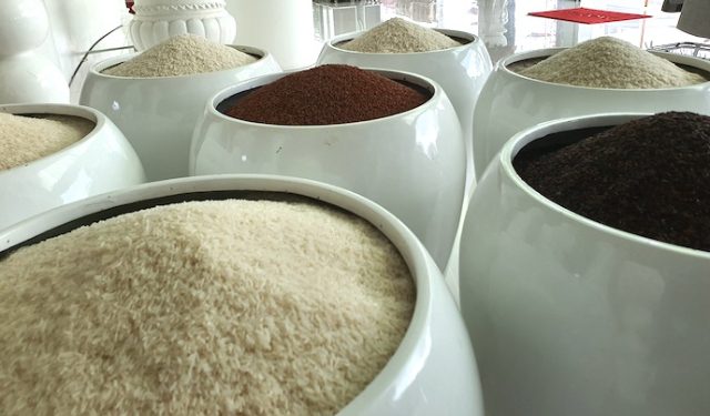 Vì sao giá phụ phẩm lúa gạo ‘vượt mặt’ sản phẩm chính?