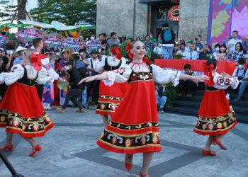 Sôi động Lễ hội đường phố “Sắc màu văn hoá” tại Festival Huế 2022