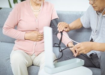 Chọn dinh dưỡng có cải tiến đột phá trong chăm sóc sức khỏe cho người trung và cao tuổi