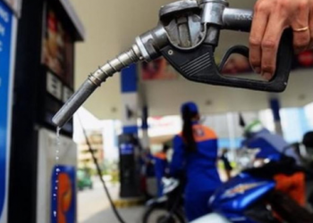 Không thể chấp nhận kinh doanh xăng dầu kiểu ”lời ăn, lỗ nghỉ bán”