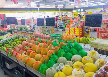 Bán lẻ hàng hóa và doanh thu dịch vụ tiêu dùng tăng cả quy mô và tốc độ