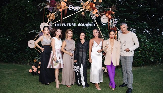 Dàn người đẹp Việt chào đón ngày 20/10 bằng việc ủng hộ Quỹ Nâng Bước Tuổi Thơ