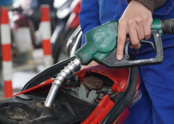 Giá xăng dầu hôm nay 17.10: Tăng nhẹ sau một tuần trượt sâu