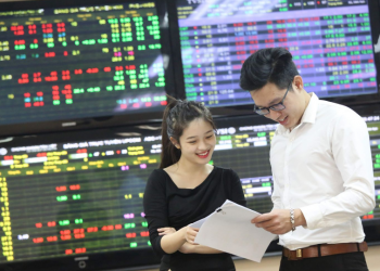 Đầu tư trên TTCK: “Đừng bỏ lỡ cơ hội đầu tư trong dài hạn”