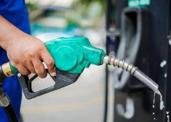 Giá xăng hôm nay dự báo tăng 500 đồng/lít