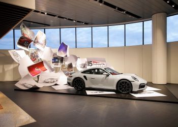 Kỷ niệm 15 năm Porsche Việt Nam:Tôn vinh những khoảnh khắc thăng hoa tầm nhìn hướng về tương lai phát triển bền vững 