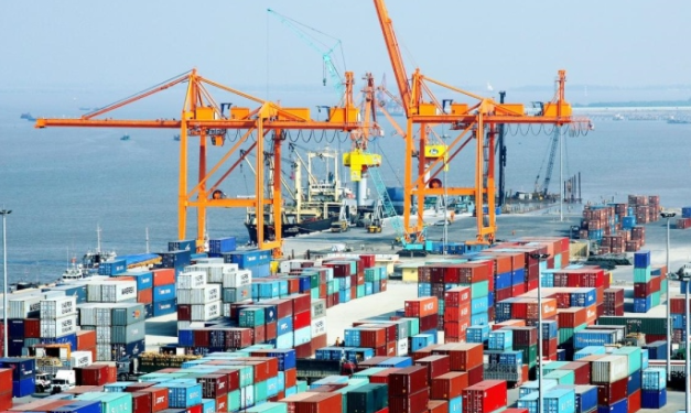 Xuất nhập khẩu năm 2022: Địa phương đầu tiên cán mốc 100 tỷ USD