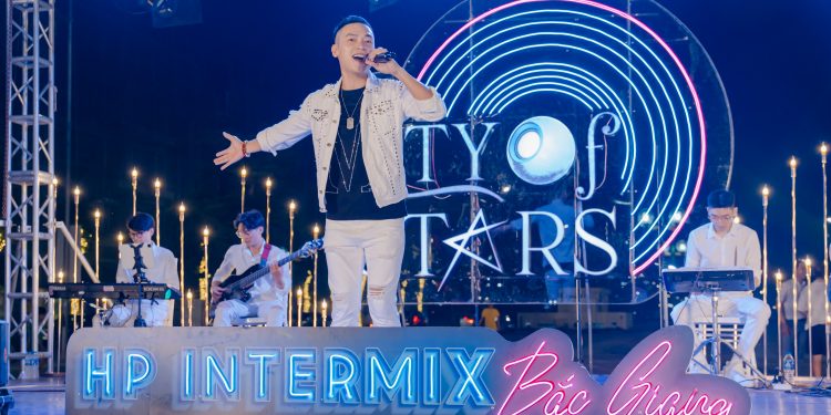 Ca sĩ Duy Khoa đồng hành cùng các tổ chức Liên Hợp Quốc thực hiện nhiều dự án ý nghĩa cho xã hội