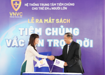  VNVC ra mắt sách tiêm chủng Vắc Xin trọn đời – Ấn phẩm toàn diện về Vắc Xin & Tiêm chủng