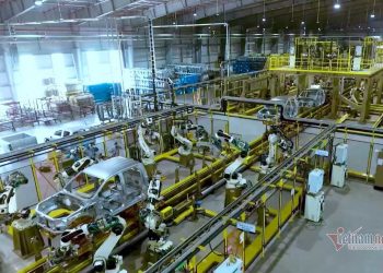 Khó khăn bao phủ toàn ngành ô tô Việt