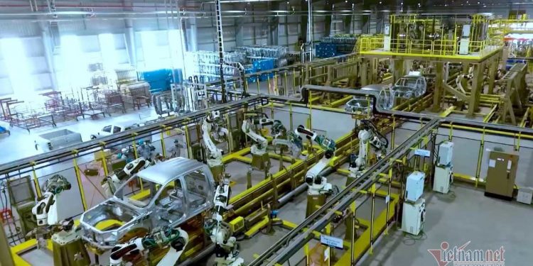 Khó khăn bao phủ toàn ngành ô tô Việt