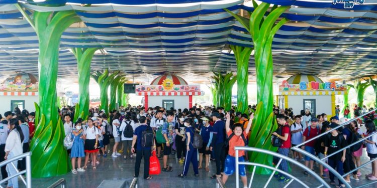 Vịnh Kỳ Diệu chính thức công bố giá vé trọn gói hấp dẫn, áp dụng suốt hè cho du khách