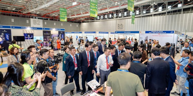 Triển lãm Công nghệ thông minh Việt Nam – OCTF 2023″ Giao thương kết nối cung cầu cho các doanh nghiệp Việt -Trung
