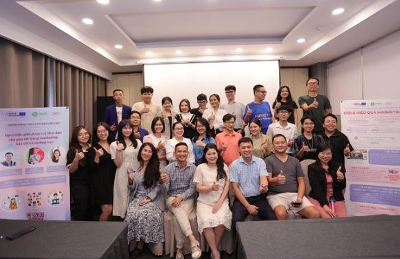 Thúc đẩy bình đẳng giới ở Việt Nam trong việc thay đổi các định kiến giới.