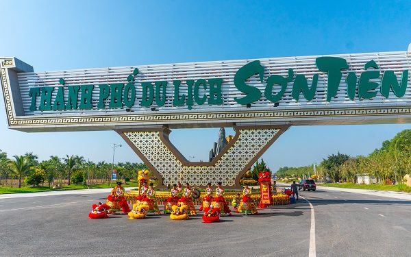 Sơn Tiên ra mắt Sơn Tiên Amazing World nâng tổng số 11 kỷ lục vào mùng 01 Tết Giáp Thìn