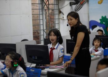 Hành nghề dạy học: Có cần giấy phép?