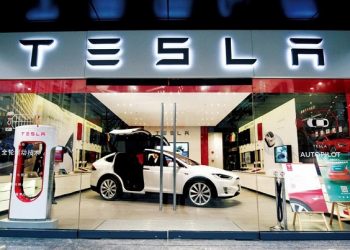 Cổ phiếu Tesla: Nên mua ngay bây giờ hay nên chờ đợi?