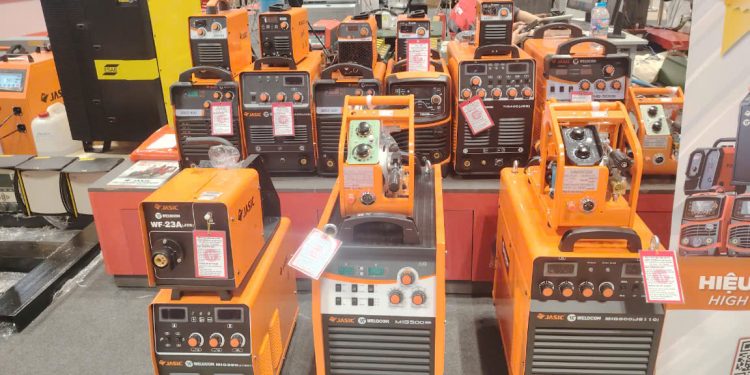 Chính thức khai mạc“Triển lãm Quốc tế máy móc, thiết bị, công nghệ và sản phẩm công nghiệp – VINAMAC EXPO 2024”