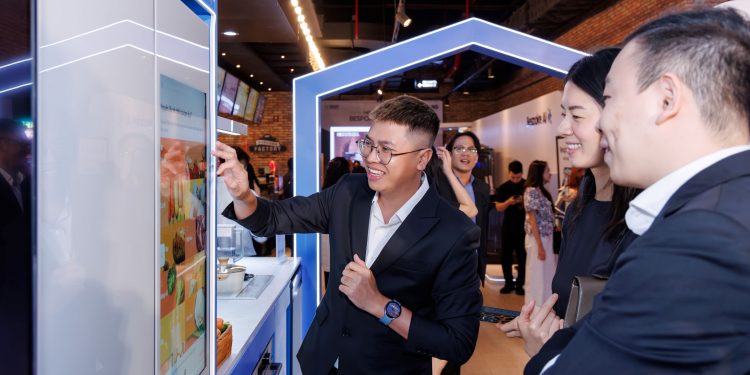 Khởi nhịp sống mới với “Biệt đội Samsung Bespoke AI” – dòng sản phẩm gia dụng tích hợp màn hình cùng AI cá nhân hóa