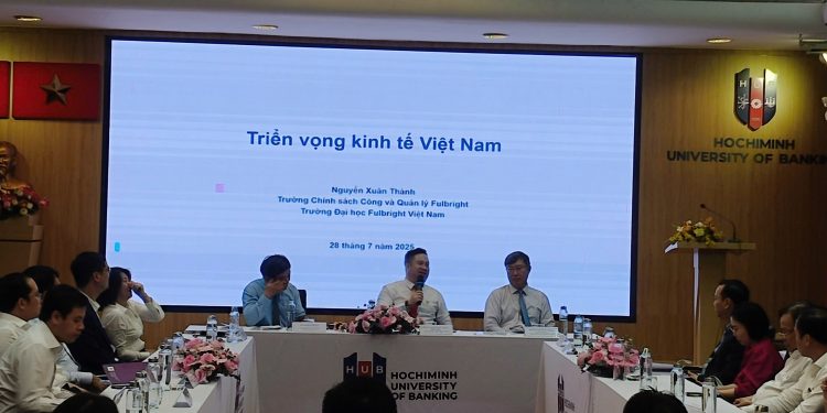 Hội thảo khoa học Kinh tế vĩ mô 6 tháng đầu năm “vượt khó khăn để bứt phá”