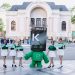 Bỏ lối mòn quảng cáo, KBank tung mascot khuấy đảo từ phố phường đến newfeed