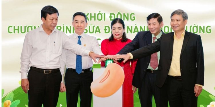 Sữa đậu nành học đường” – Hành trình 10 năm bền bỉ trao dinh dưỡng lành, gieo mầm tương lai xanh