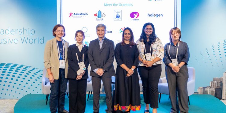 CapitaLand tài trợ 3,4 triệu đô la Singapore cho “Sáng kiến vì cộng đồng vững mạnh”