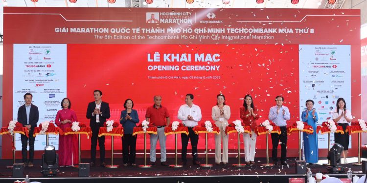 Giải Marathon Quốc tế Thành phố Hồ Chí Minh Techcombank Mùa thứ 8 đã diễn ra: Hơn 23.000 bước chân cùng viết nên nhịp sống vượt trội