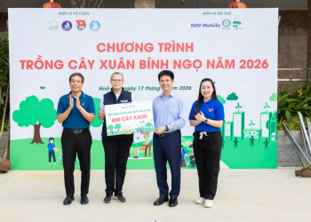 BIDV MetLife đồng hành cùng Arbor Day, trồng 650 cây xanh tại Đại học Quốc gia Hà Nội
