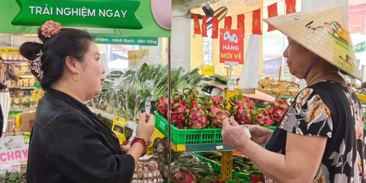 Trứng gà hồng Pinky được phân phối tại 100 cửa hàng thuộc hệ thống Bách hóa Xanh trên địa bàn TP.HCM