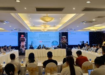SFS 2026:Nhiều dòng máy robot sơn, cắt gỗ, lựa màu gỗ được tích hợp trí tuệ nhận tạo AI trưng bày tại triển lãm