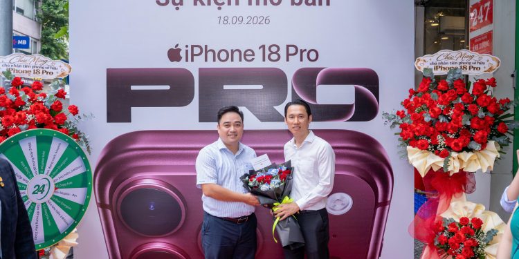 24hStore  đưa 500 máy iPhone 18 Pro và iPhone 18 Pro Max đến tay khách hàng trong ngày mở bán